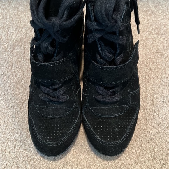 Limited by ASH - Picture 6 of 6